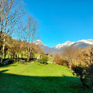Appartement Chaleureux Situe En Plein Coeur Des Bauges, École